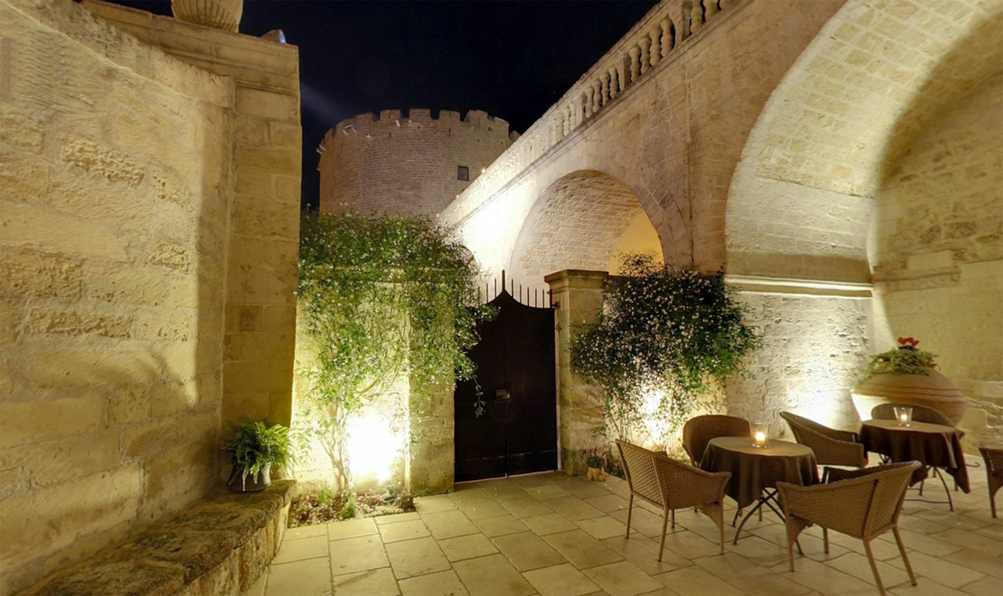 Torre Del Parco Hotel Лече Екстериор снимка
